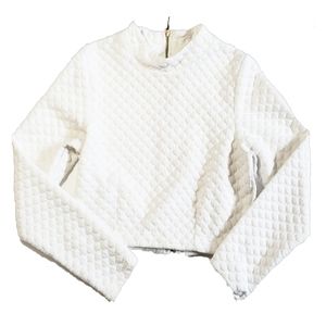 LIKE NEW: CROPPED QUILTED SWEATER